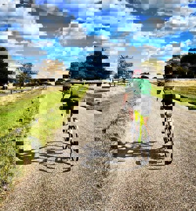 Ekyg Iuwmagqh T