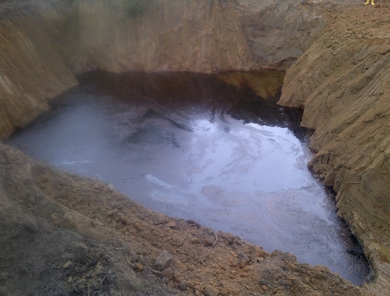 Crater to store oil