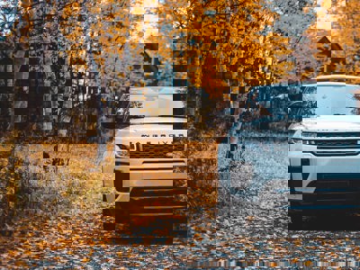 Cropped Range Rover (1)